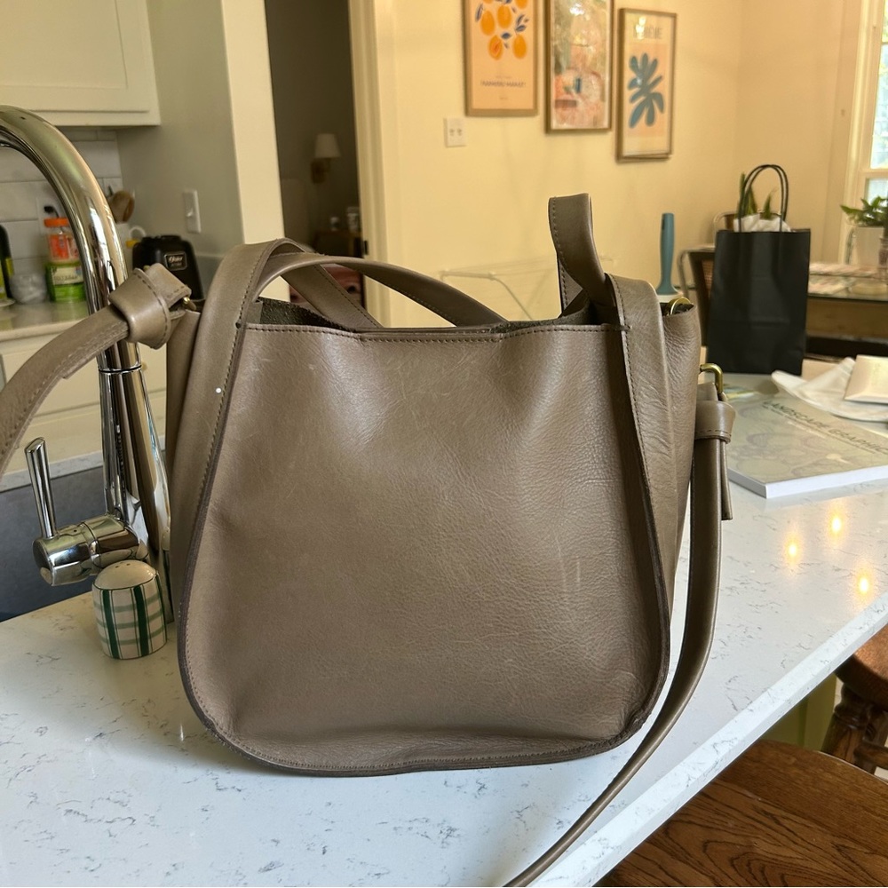 Madewell Sydney Shoulder Bag (medium sized)